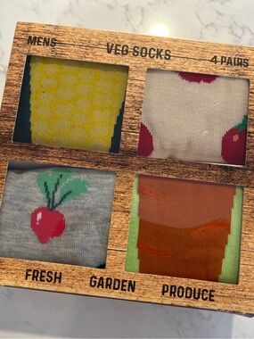 Men's 4-Pair Novelty Veggie Sock Gift Set- Yellow, Beige, Gray, Brown, Size 7-11